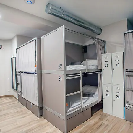 Hostel Dos Estaciones - Albergue Juvenil - Free Towels, Coffee & Tea, Remote Check-In-2