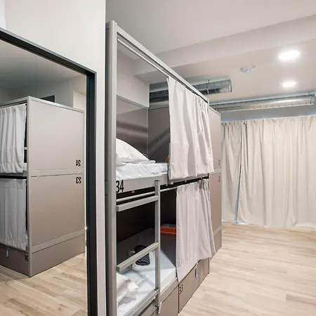 Hostel Dos Estaciones - Albergue Juvenil - Free Towels, Coffee & Tea, Remote Check-In-3